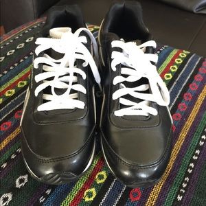 Women’s reebok shoes